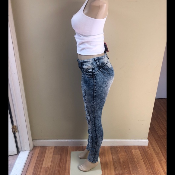 Colombian Design Jeans - Picture 2 of 4